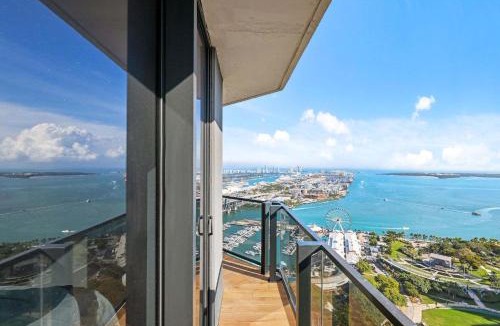 Downtown Miami Apartment | Bright Resort Style 1BR Heart of Miami Downtown