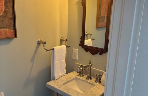 Port Haywood House | Brighton Winter House - Restored Historic Home on the East River