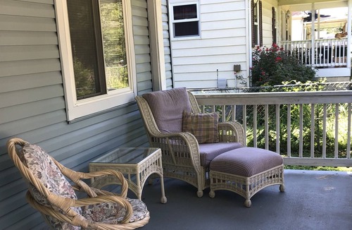 Issue House | Bring your golf cart!