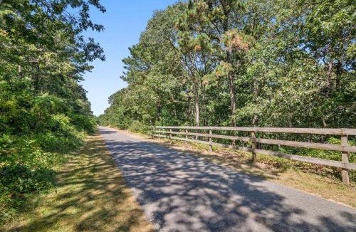 South Chatham House | Bring your pups to Chatham Direct access to the Cape Cod Rail Trail