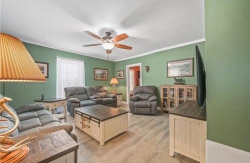 West Oneonta House | Brockway's Homestead Minutes From All-Star Village