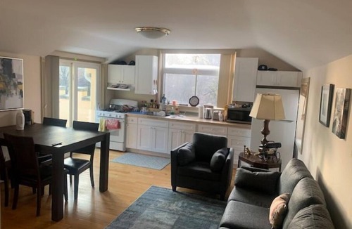 North Riverdale Apartment | Bronx Castle Penthouse Sunny 1BR