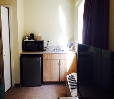 Inez Hotel | Brookshire Inn
