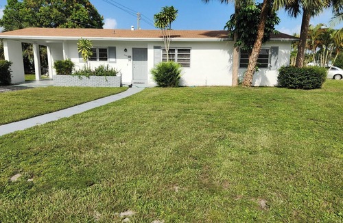 Lauderhill House | Broward Estates 3BR/2BA home with WiFi, central AC