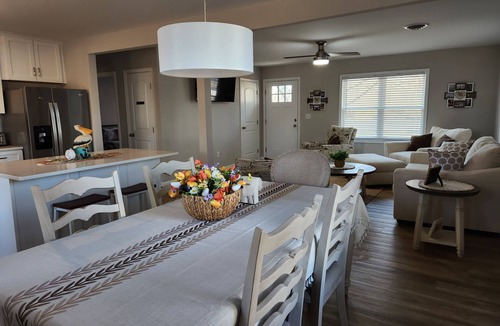 Frederica House | Bungalow by the Bay. Minutes to DE Turf Fields. 30 minutes to resort beaches.