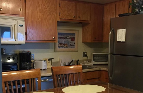Snowshoe Condo | Bunny Bungalow In Silver Creek Lodge - 2BR, WiFi, Cable, Ski In/Out, Weekly Rate