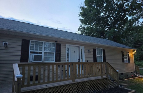 Lackey House | Buskey's Cozy Haven Williamsburg.5 Minutes from Busch Gardens and Water Country