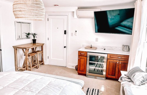 Cape May Hotel | Buttonwood Boutique Hotel Suite #4, Beach & Town