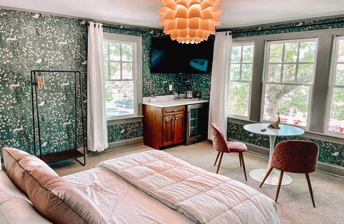 Cape May Hotel | Buttonwood Boutique Hotel Suite #5, Beach & Town