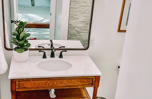 Cape May Hotel | Buttonwood Boutique Hotel Suite #7, Beach & Town