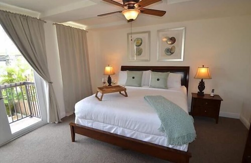 Lauderdale-by-the-Sea House | BY THE SEA VACATION VILLAS 4 BED/PRIVATE POOL/WALK TO EVERYTHING. Amazing location!