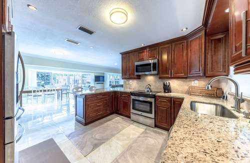 Garden Isles House | BY THE SEA VACATION VILLAS SERENITY-3 BED WATERFRONT/POOL/SPA