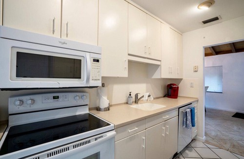 Hendricks and Venice Isles Apartment | C lg 1bed on the water