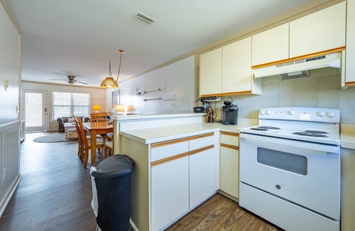 Ocean Sands Condo | C7750 Abby's Overlook. Corolla, Oceanside 2 BR Condo, Community Pool, Tennis!