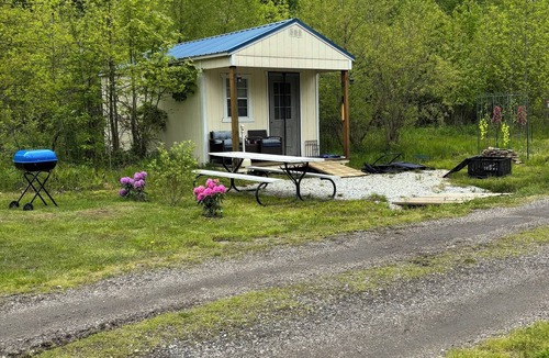 Geneva Cabin | Cabin 1 The Sunrise Patio
