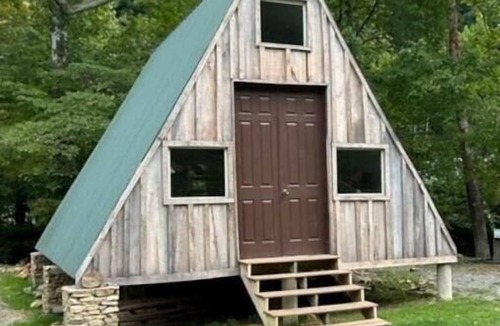 Northern Cabin | Cabin #3 Francis - Custom built A-Frame Bunkhouse - pet and kid friendly