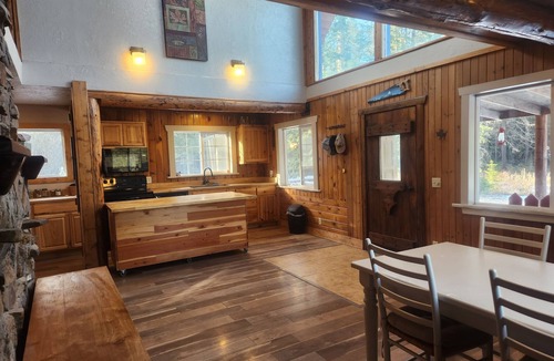 Heron Cabin | Cabin on a working homestead in Heron, Mt. " Heifer, Pork and Pecker Farm"