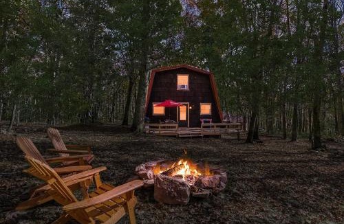 Alpine Lake House | Cabin retreat w deck & lake access