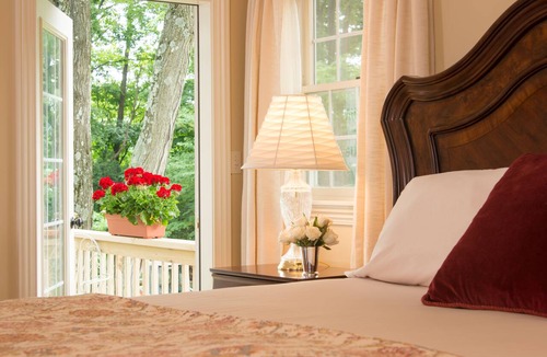 Salisbury Mills Bed & Breakfast | Caldwell House Bed & Breakfast
