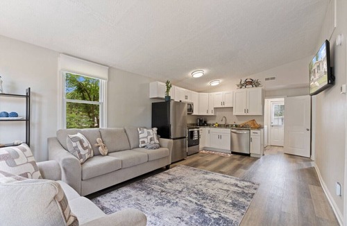 North Beach House | Calvert Cottage w/beach passes