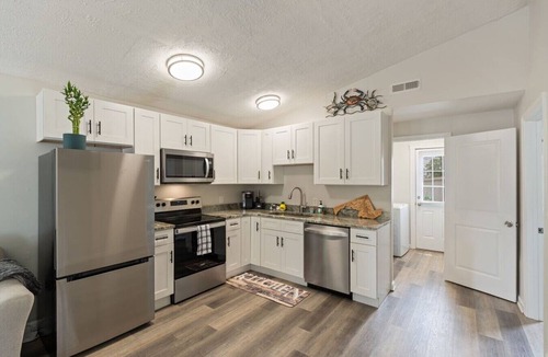 North Beach House | Calvert Cottage w/beach passes