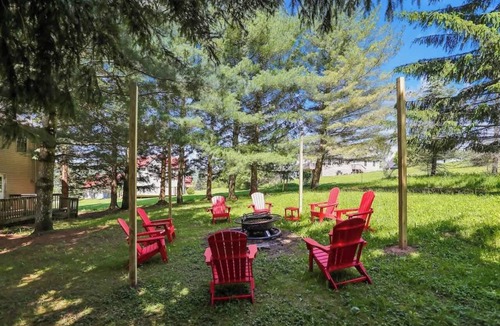 Canaan Valley Apartment | CanaanValley Views! FirePit - Arcade - ResortAmenities