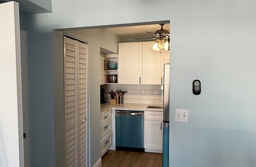 Eastern Shores Condo | Canal-front two-bedroom condo near Sunny Isles
