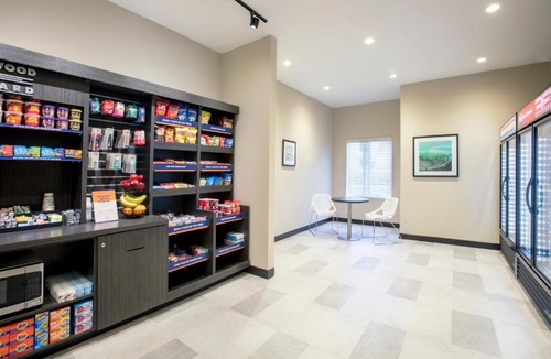 Country Walk Hotel | Candlewood Suites - Miami Exec Airport - Kendall by IHG