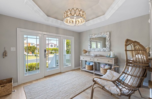 Cape Charles House | Cape Charles Newly Updated Family-friendly Beach House, 1 Block to Private Beach
