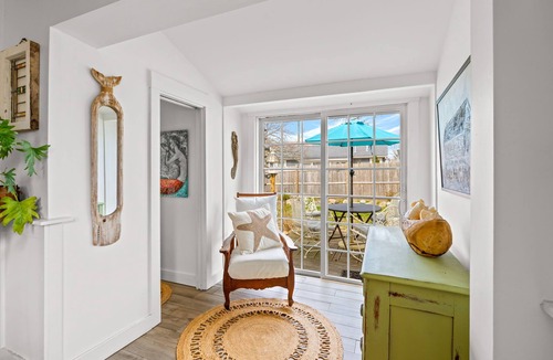 Hyannis House | Cape Cod Bungalow Walk to Beach Firepit