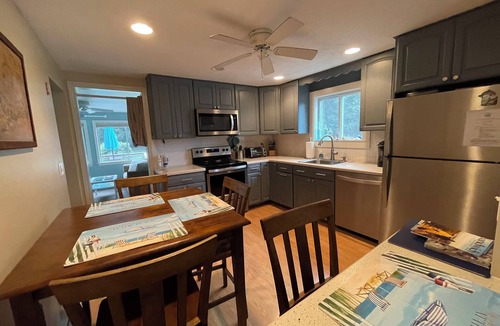 Sandwich House | CAPE COD GETAWAY! Walk to Beaches, Marina, Restaurants, Cape Cod Canal bike path
