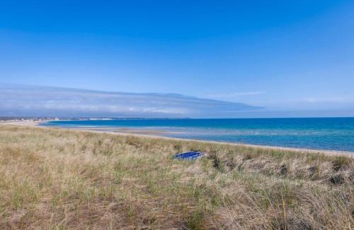Sagamore Beach House | Cape Escape – Dog Friendly Steps to the Sea