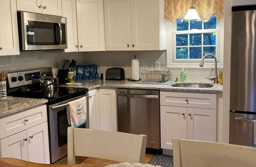 East Falmouth House | Cape Escape