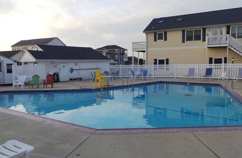 Selbyville House | CAPE GETAWAY - Waterfront Home with Private Dock 4BR - 3BA Sleeps 10