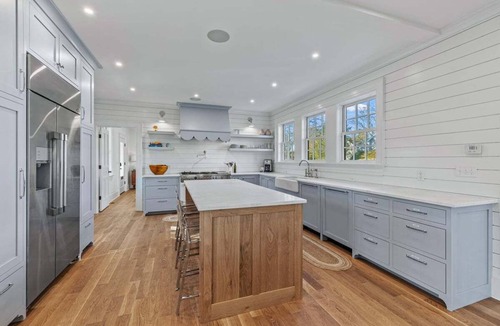 South Yarmouth House | Captain Isaiah House: 033-Y Classic Sea Captain's House, Walk/Bike to Everything