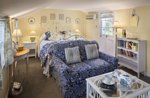 Chatham Bed & Breakfast | Captain's House Inn