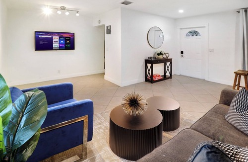Pompano Beach House | Casa Amor 2BR Oasis! Just 6 Minutes from the Beach