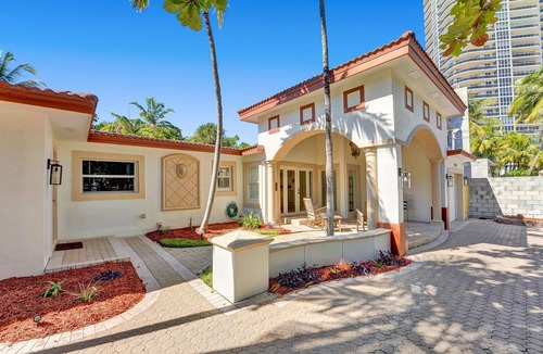Lauderdale Beach House | ⭐️Casa Bella ☀️700ft to Beach with Heated Pool - Fort Lauderdale
