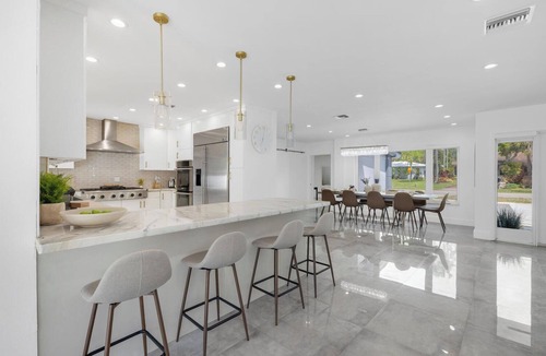 North Miami Beach Villa | Casa Bella Pool Mini Golf BBQ Nespresso in Aventura