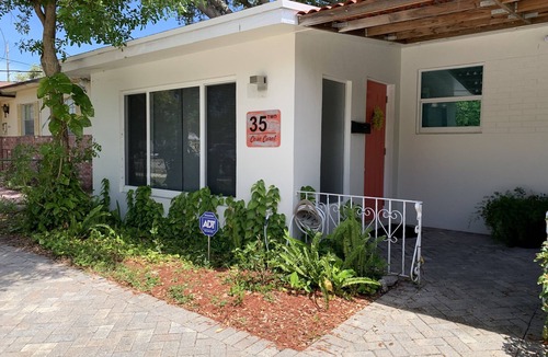 Hallandale Beach House | Casa Coral