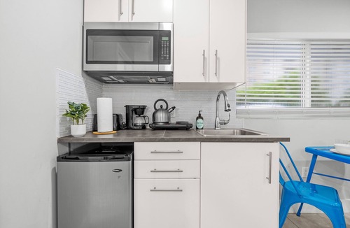 Harbordale Apartment | Casa Cordova by Lowkl