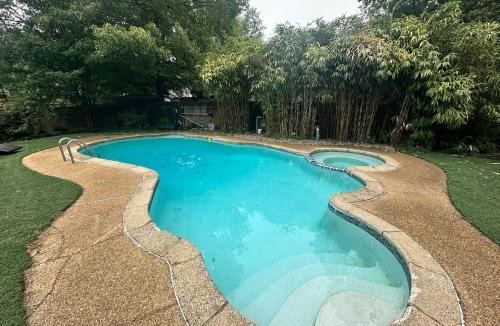 Fredericksburg House | Casa De Coco is a 4-bedroom Retreat with Pool