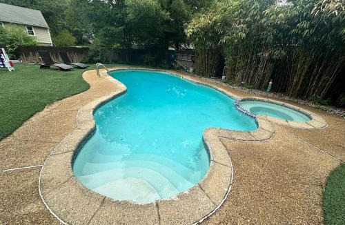 Fredericksburg House | Casa De Coco is a 4-bedroom Retreat with Pool