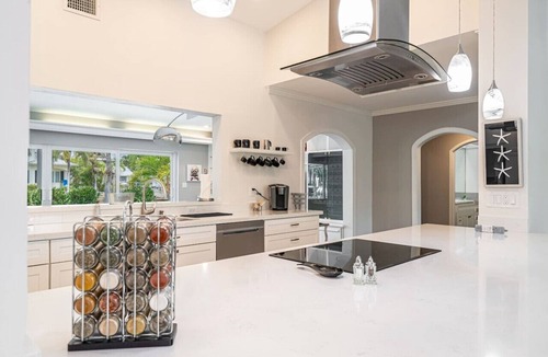 Harbor Beach House | Casa Flamingo - Intracoastal Front w/Heated Pool