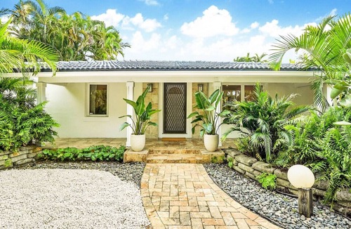 Biscayne Park House | Casa in Tropic Paradise with Pool and BBQ