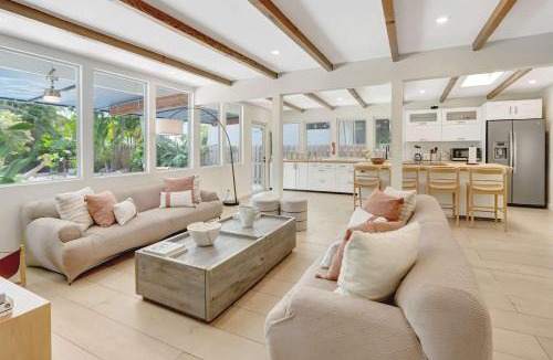 Biscayne Park House | Casa in Tropic Paradise with Pool and BBQ