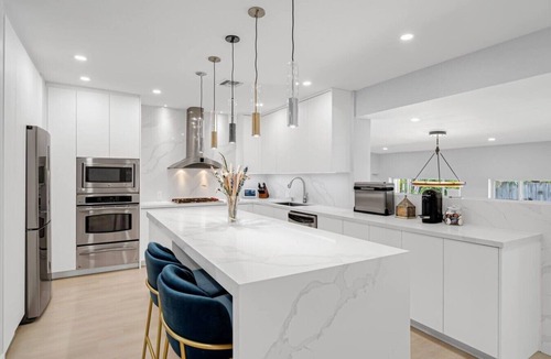 Coral Way Villa | Casa la Miami, Centrally Located w/Pool & Gym