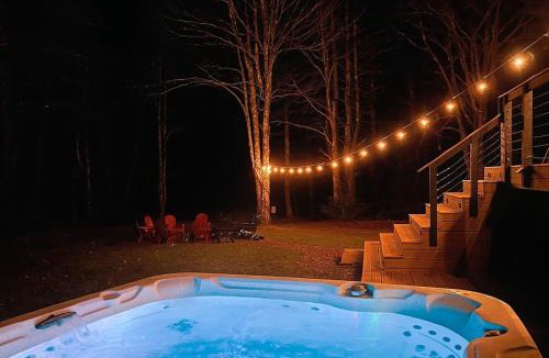 Windham House | Casa Magda - Designer Home near Hiking & Swimming