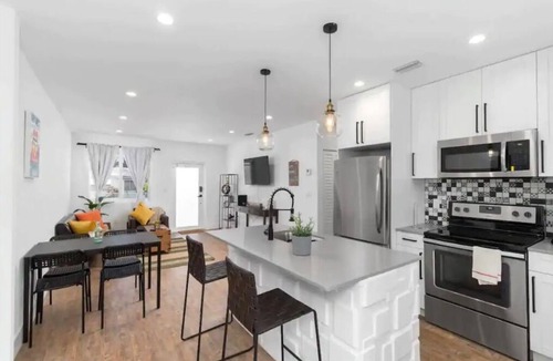 Miami Shores House | Casa One Modern Tropical Retreat - You Will ❤️ it!
