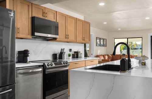 North Andrews Gardens House | Casa Palmera [Hot Tub + BBQ ] Near Las Olas Downtown & Beach